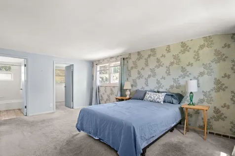 1107 East Elm Street Wheaton IL 60189