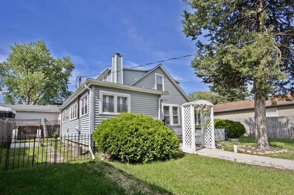 26094 West Ingleside Avenue Ingleside IL 60041