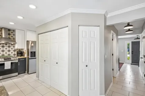 335 Farmhill Circle Wauconda IL 60084