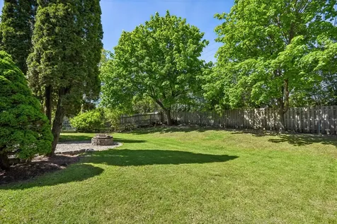 335 Farmhill Circle Wauconda IL 60084