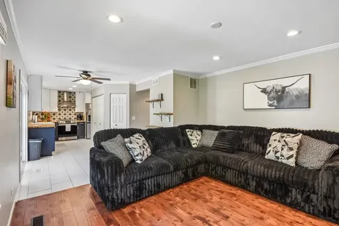 335 Farmhill Circle Wauconda IL 60084