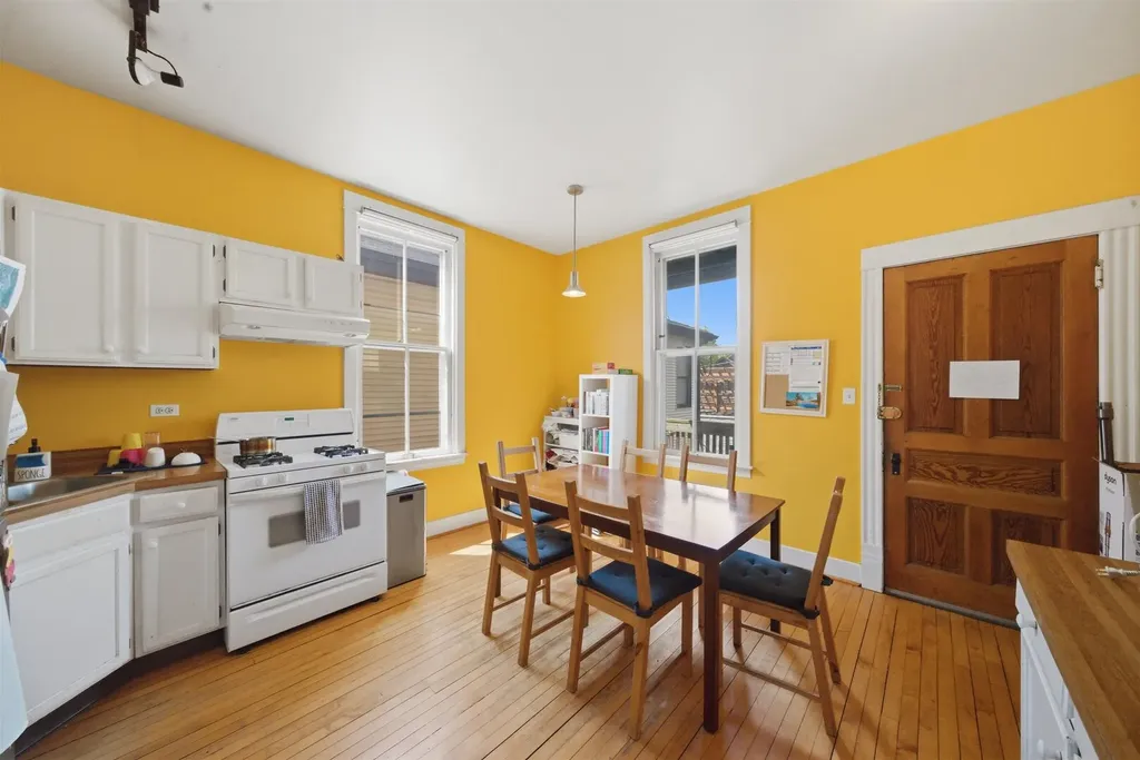 3438 North Seeley Avenue Chicago IL 60618
