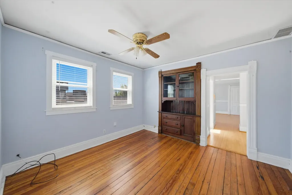 3438 North Seeley Avenue Chicago IL 60618