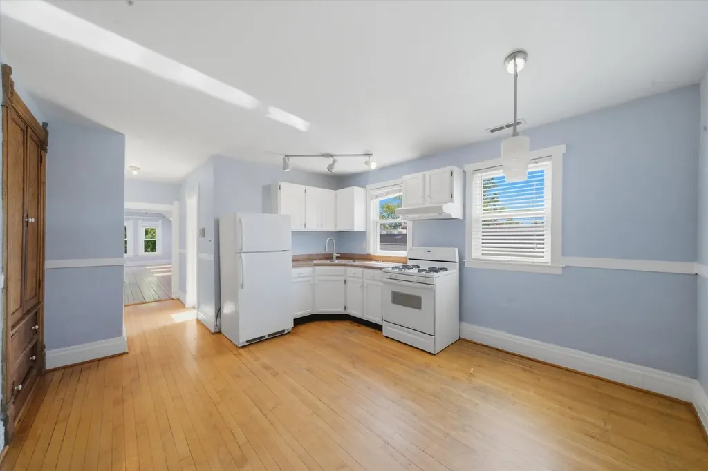 3438 North Seeley Avenue Chicago IL 60618