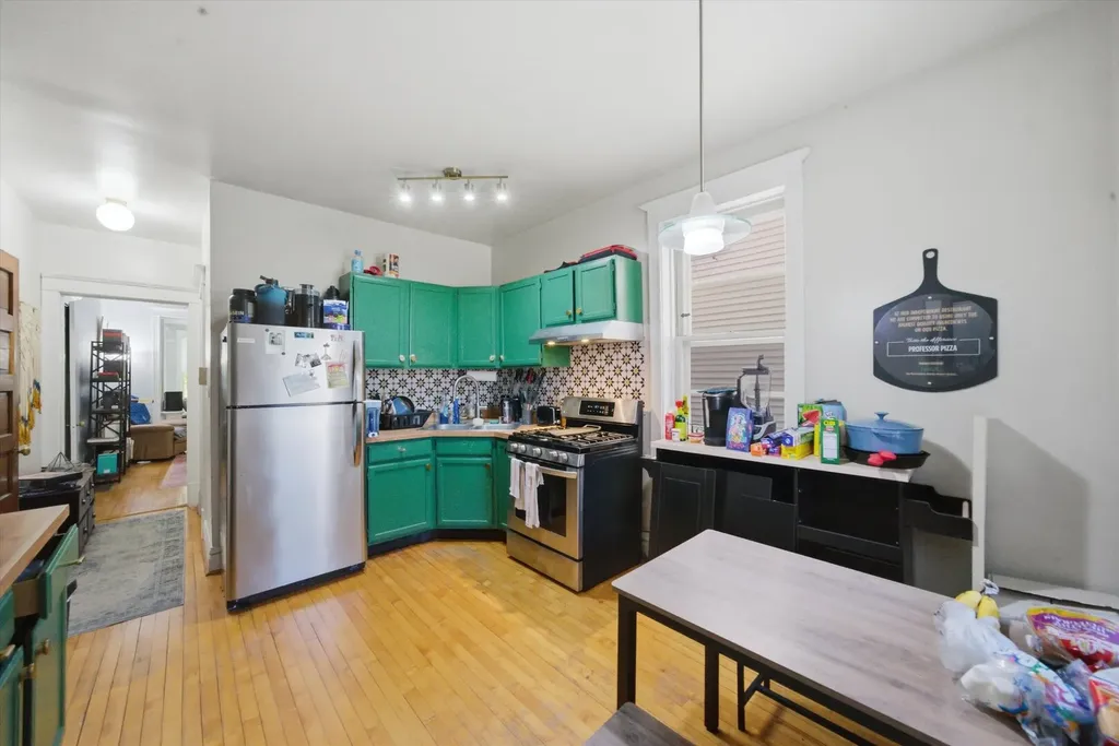 3438 North Seeley Avenue Chicago IL 60618