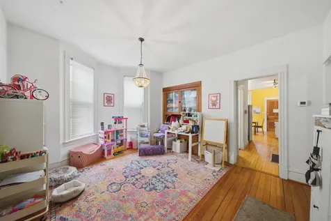 3438 North Seeley Avenue Chicago IL 60618