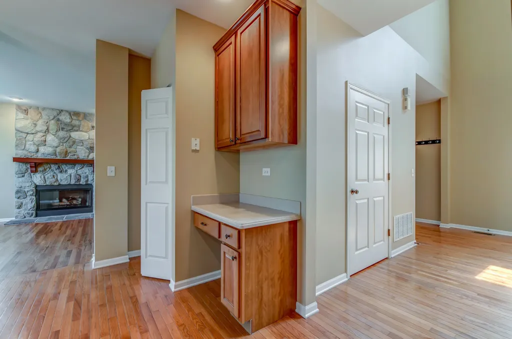 860 Spring Creek Circle Naperville IL 60565