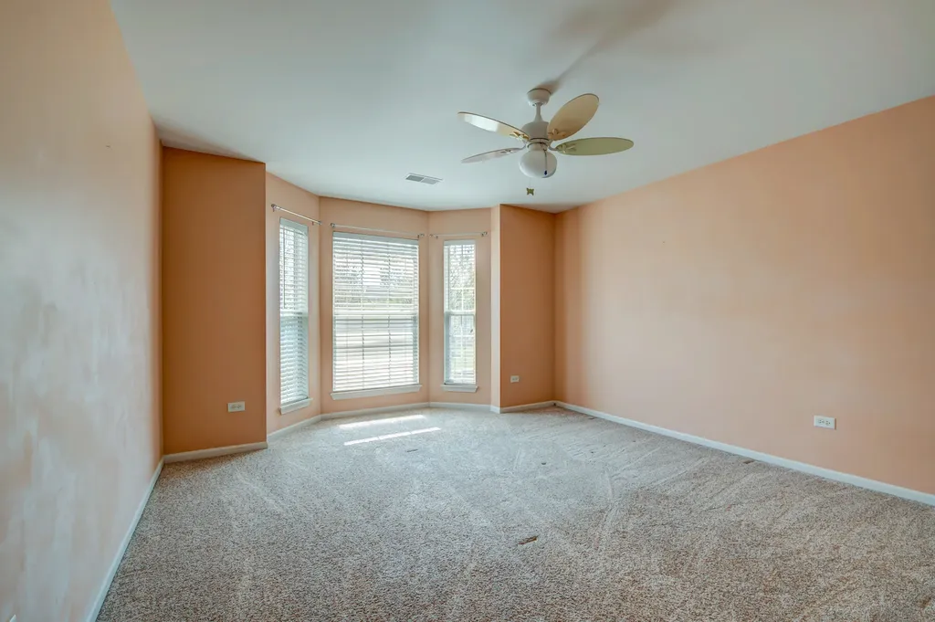 860 Spring Creek Circle Naperville IL 60565