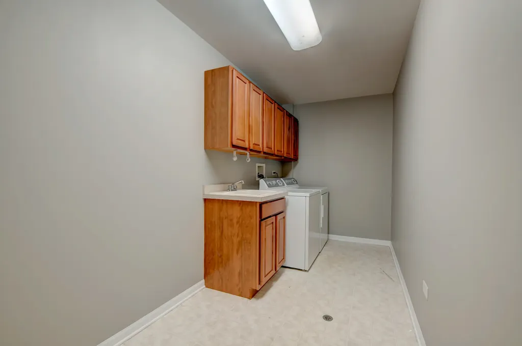 860 Spring Creek Circle Naperville IL 60565