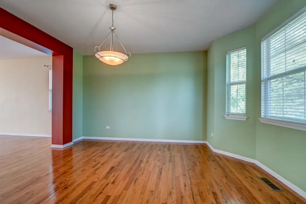 860 Spring Creek Circle Naperville IL 60565