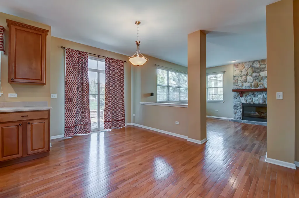 860 Spring Creek Circle Naperville IL 60565