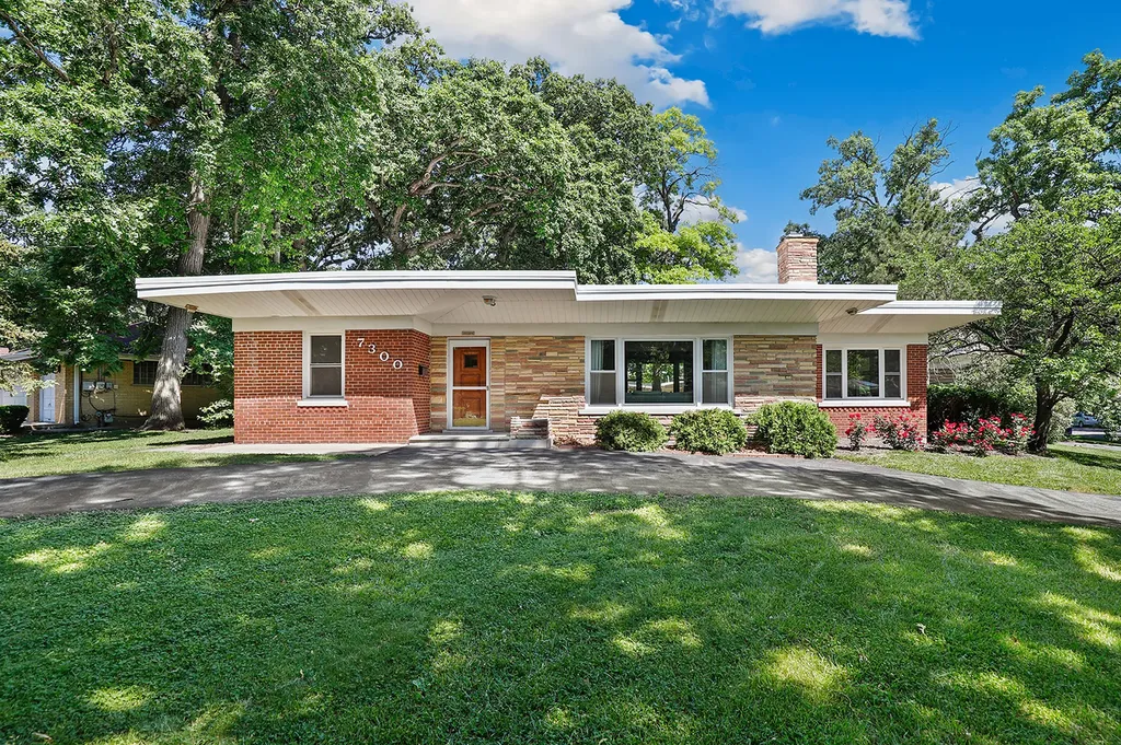7300 West 108th Place Worth IL 60482