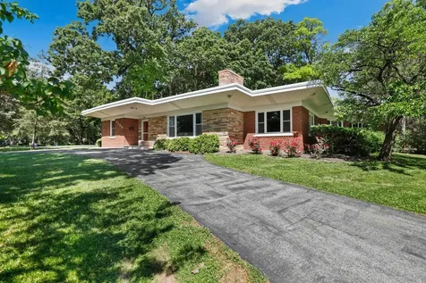 7300 West 108th Place Worth IL 60482