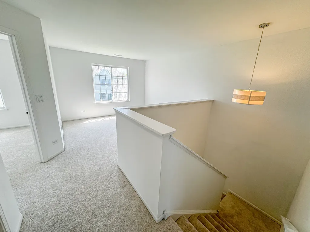 1758 Fredericksburg Lane Aurora IL 60503