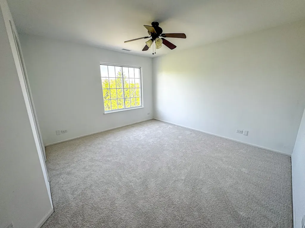 1758 Fredericksburg Lane Aurora IL 60503