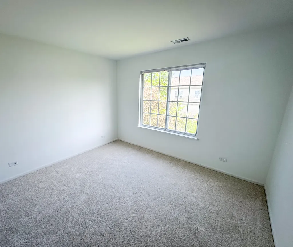 1758 Fredericksburg Lane Aurora IL 60503