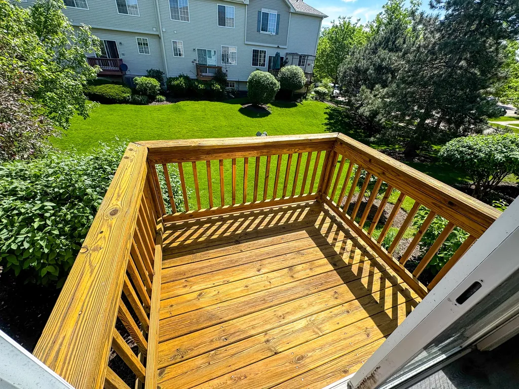 1758 Fredericksburg Lane Aurora IL 60503