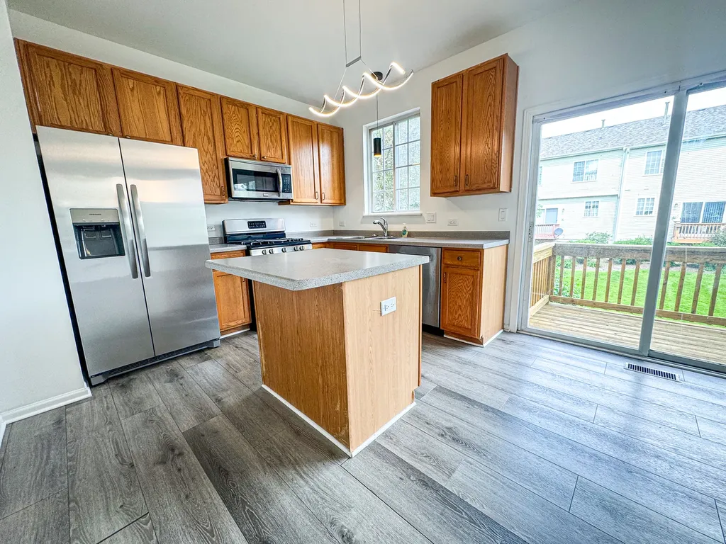 1758 Fredericksburg Lane Aurora IL 60503