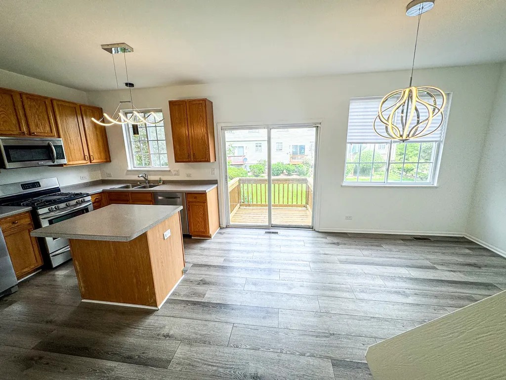 1758 Fredericksburg Lane Aurora IL 60503