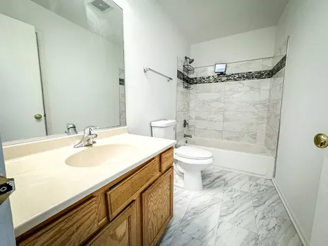 1758 Fredericksburg Lane Aurora IL 60503