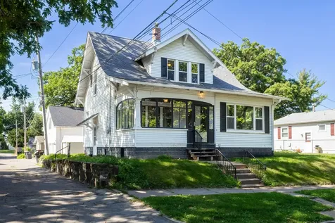 2416 17TH Avenue Rock Island IL 61201