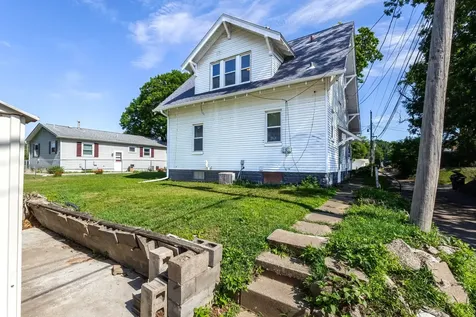 2416 17TH Avenue Rock Island IL 61201