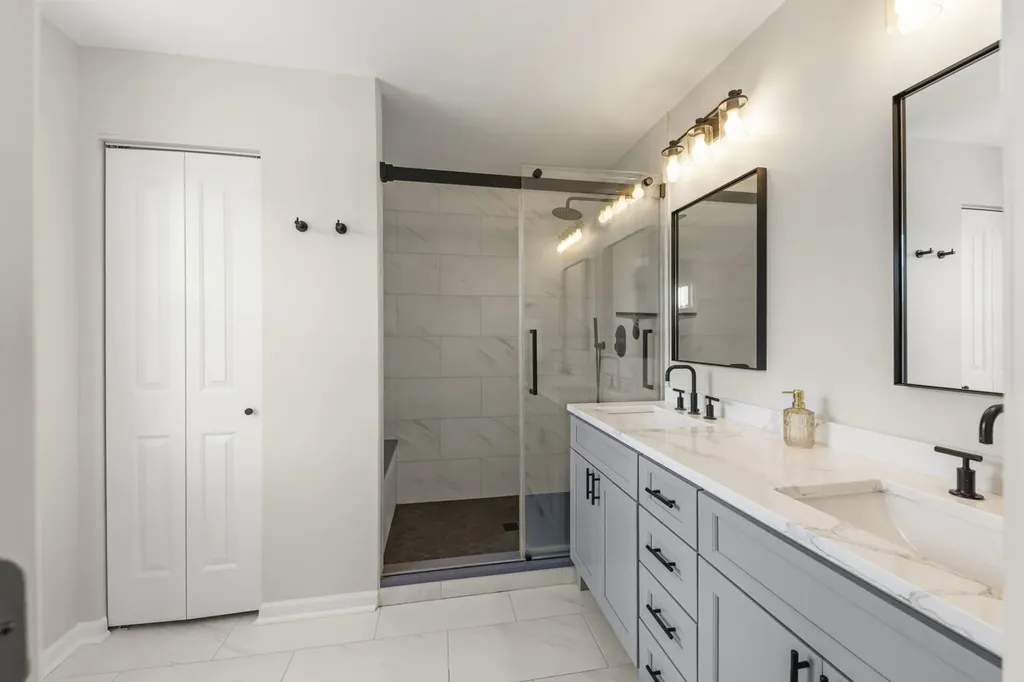 1528 Schumacher Drive Bolingbrook IL 60490