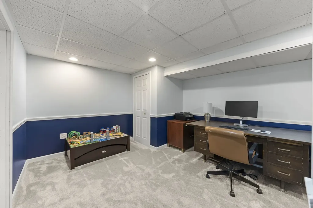 1528 Schumacher Drive Bolingbrook IL 60490