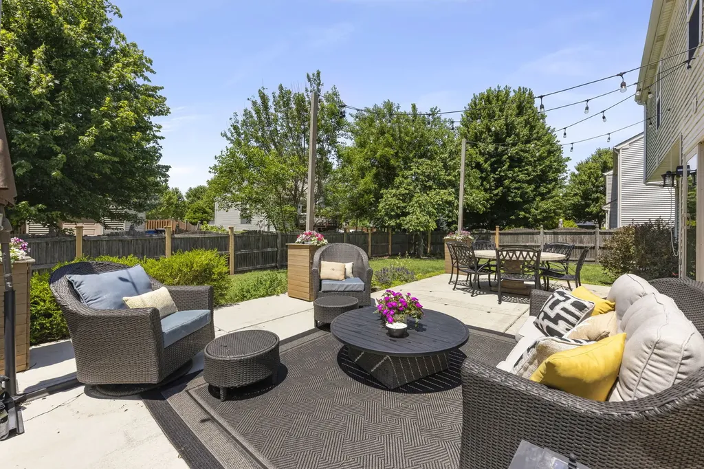 1528 Schumacher Drive Bolingbrook IL 60490