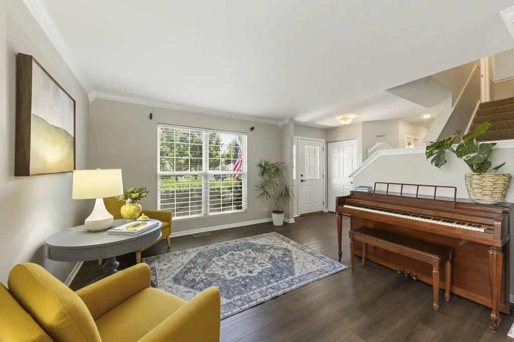 1528 Schumacher Drive Bolingbrook IL 60490