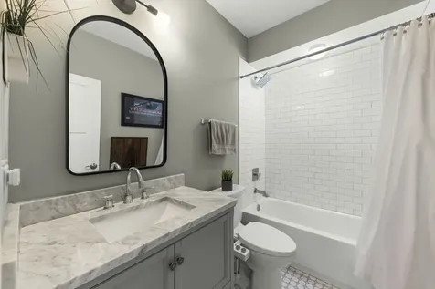 2416 Elmwood Avenue Berwyn IL 60402