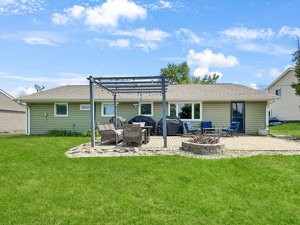 7830 Sprucewood Avenue Woodridge IL 60517
