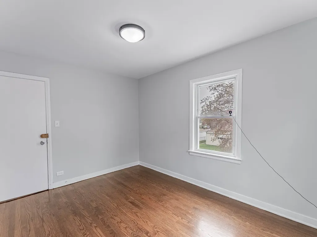 8252 South Calumet Avenue Chicago IL 60619