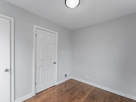 8252 South Calumet Avenue Chicago IL 60619