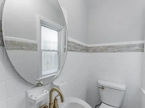 8252 South Calumet Avenue Chicago IL 60619