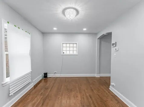 8252 South Calumet Avenue Chicago IL 60619