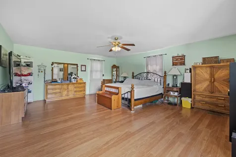 4 Saugatuck Road Montgomery IL 60538