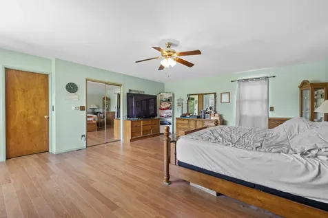 4 Saugatuck Road Montgomery IL 60538