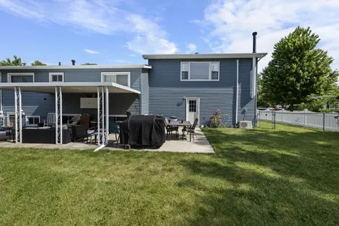 4 Saugatuck Road Montgomery IL 60538