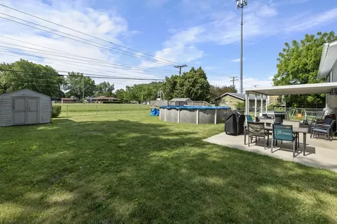 4 Saugatuck Road Montgomery IL 60538
