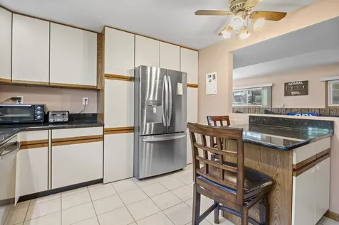 4 Saugatuck Road Montgomery IL 60538