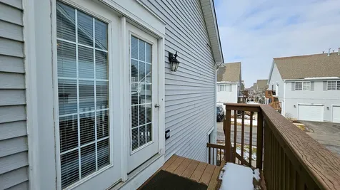 106 Village Creek Drive Lake In The Hills IL 60156