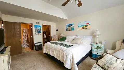 106 Village Creek Drive Lake In The Hills IL 60156