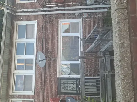 59 East 37th Place Chicago IL 60653