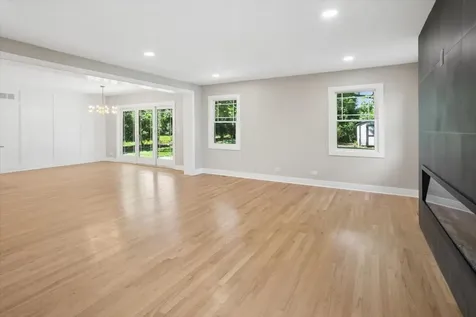 446 South Stratford Avenue Elmhurst IL 60126