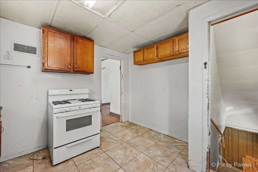 8252 South Marshfield Avenue Chicago IL 60620