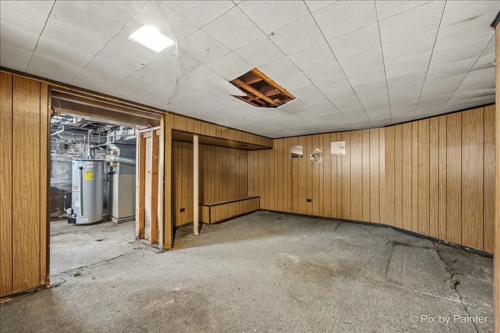 8252 South Marshfield Avenue Chicago IL 60620