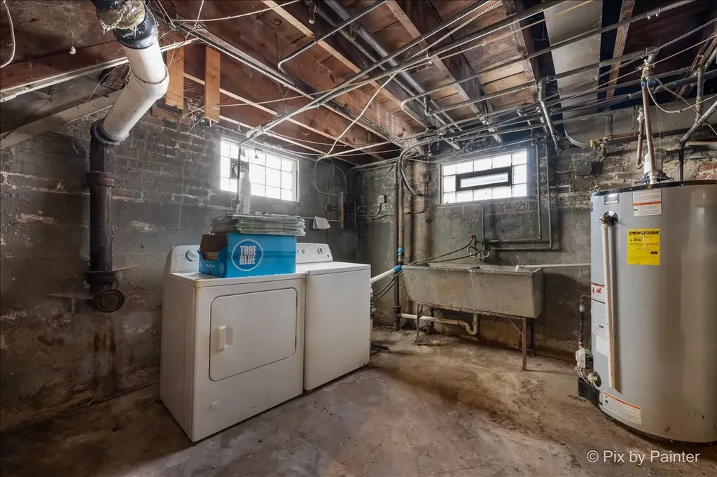 8252 South Marshfield Avenue Chicago IL 60620