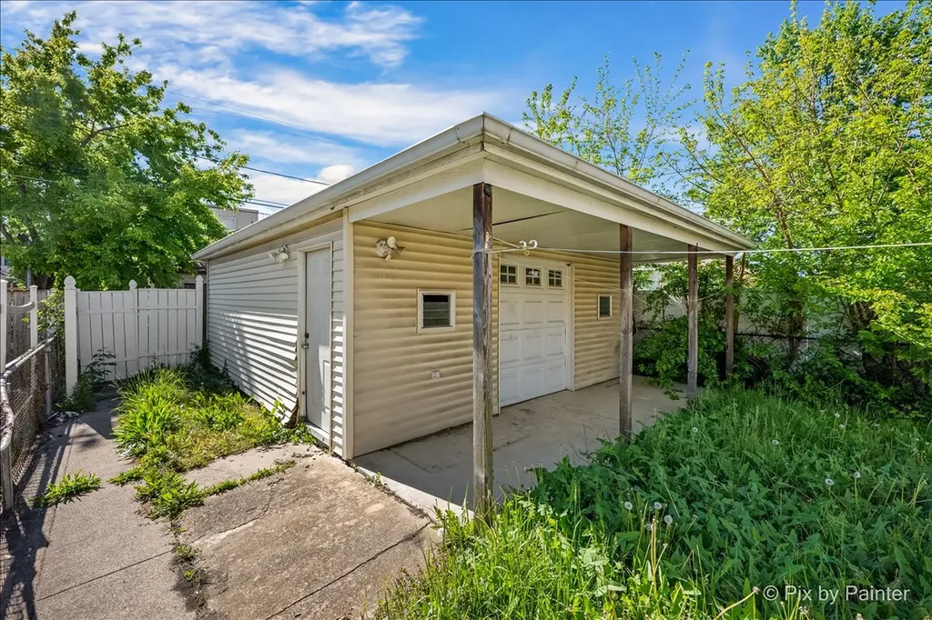 8252 South Marshfield Avenue Chicago IL 60620