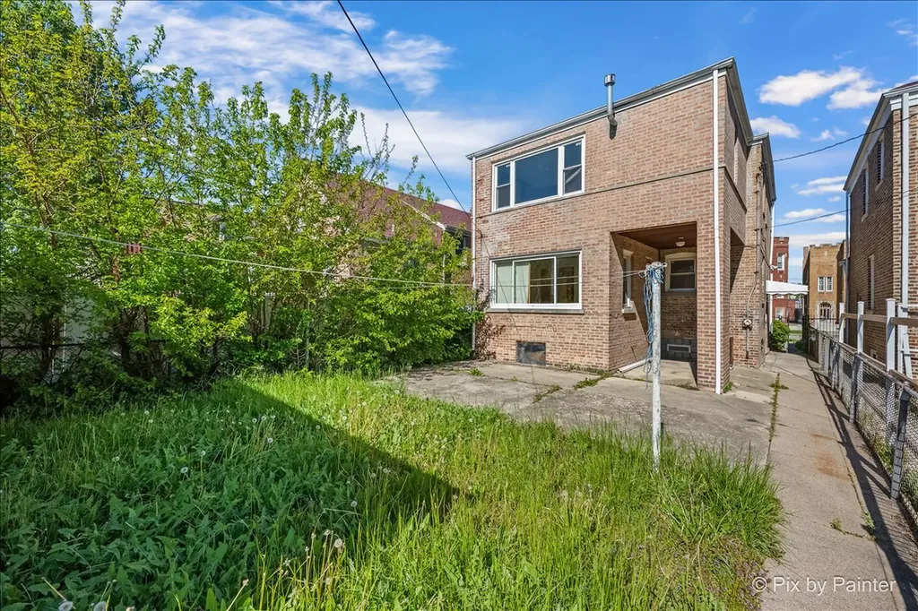 8252 South Marshfield Avenue Chicago IL 60620